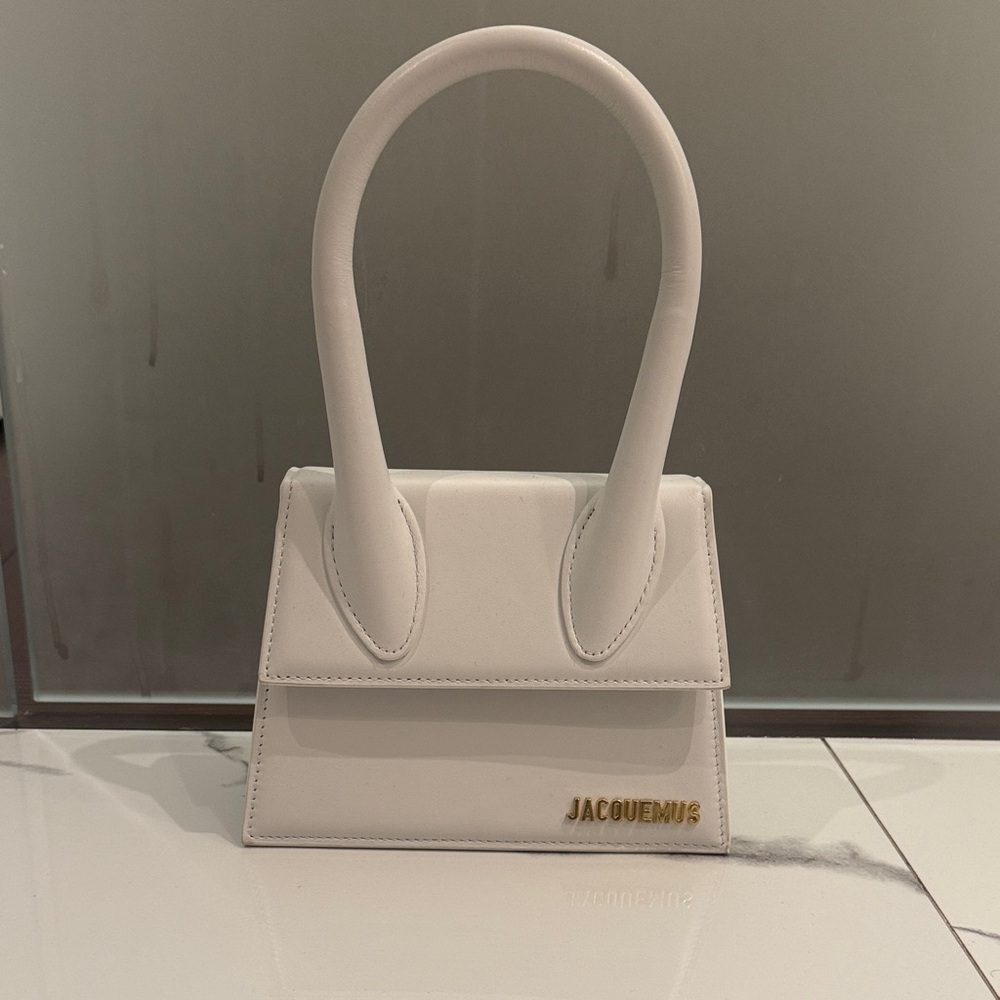S⭕️LD - Jacquemus White Bag